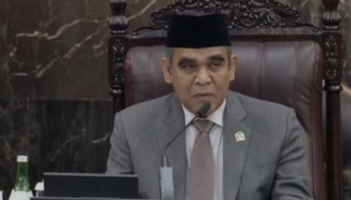 Muzani Bantah Draf Amendemen UUD 1945 Memuat Pemakzulan Wapres