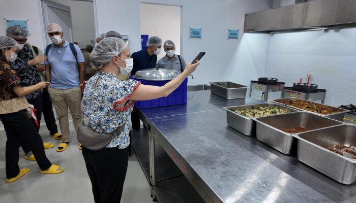 Kunjungan ADB dan Rockefeller Foundation: Apresiasi Rasa dan Standar Gizi MBG di SPPG Polri