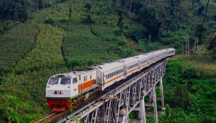PT KAI Dukung Rencana Dedi Mulyadi Aktifkan Jalur Kereta Api Jawa Barat Yang Nonaktif