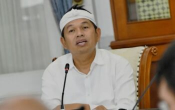 Dedi Mulyadi Akan Kirim Siswa Bermasalah di Jabar Ke Barak Militer Mulai 2 Mei 2025