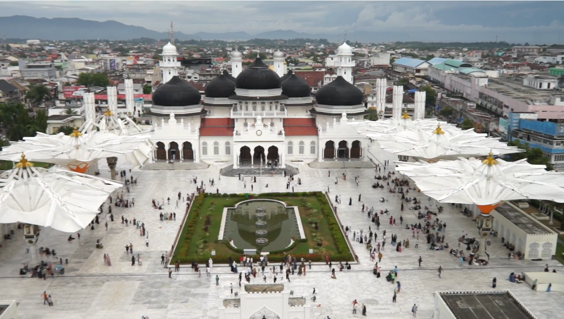 Pesona Religi di Masjid Raya Baiturrahman Banda Aceh pada Libur Lebaran