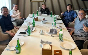 Rocky Gerung dan Tokoh Aktivis Temui Dasco di Senayan Park