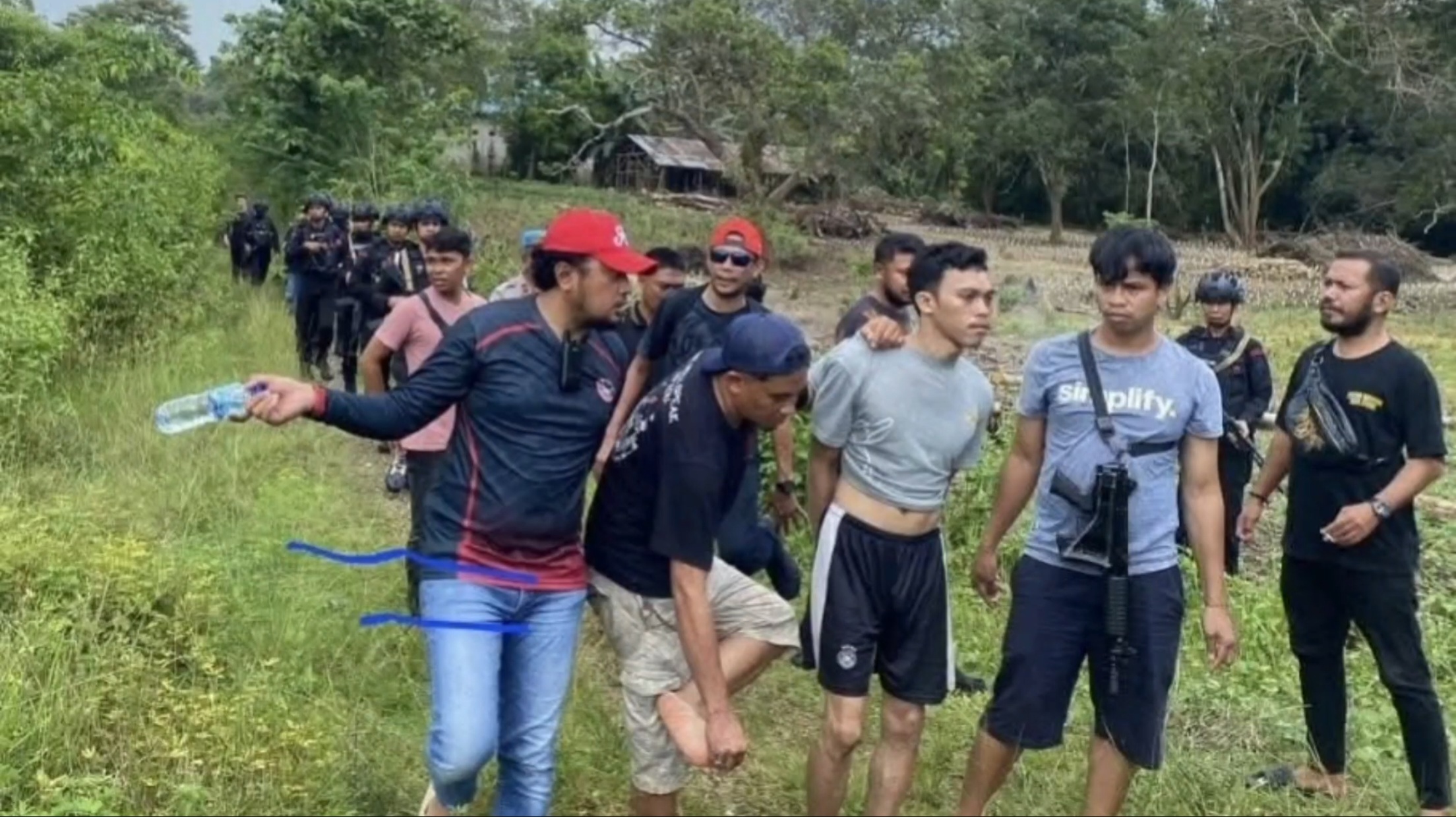 Polisi Amankan Tiga Pemuda Terkait Kasus Penikaman Aipda Fajar Iwu di Buton