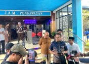 Koalisi Sipil Masyarakat Anti Korupsi Serahkan Surat Terbuka dan Buku Dugaan Korupsi kepada Presiden Prabowo