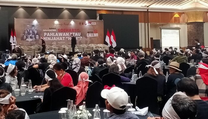 Diskusi Ratusan Aktivis 98, Serukan Tolak Soeharto Jadi Pahlawan!