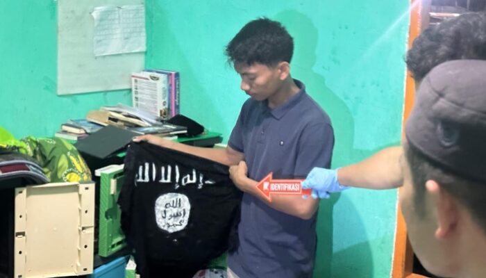 Densus 88 Tangkap Remaja 18 Tahun Penyebar Propaganda ISIS di Gowa