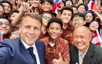 Emmanuel Macron di UNJ