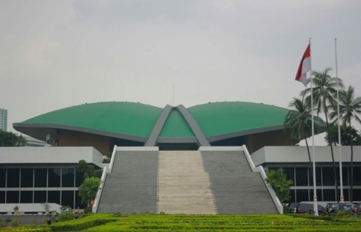 DPR RI Bakal Panggil Panglima TNI Terkait Ledakan Amunisi di Garut