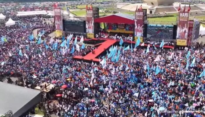 May Day 2025 di Monas, Ribuan Buruh Padati Kawasan Seperti Reuni 212