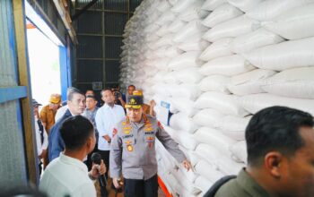 Kapolri-Mentan Tinjau Gudang Bulog Tanete, Cek Kesiapan Tampung Hingga Jaga Kualitas Pangan