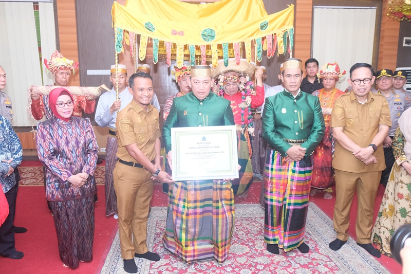 Kapolri Gelar Kehormatan