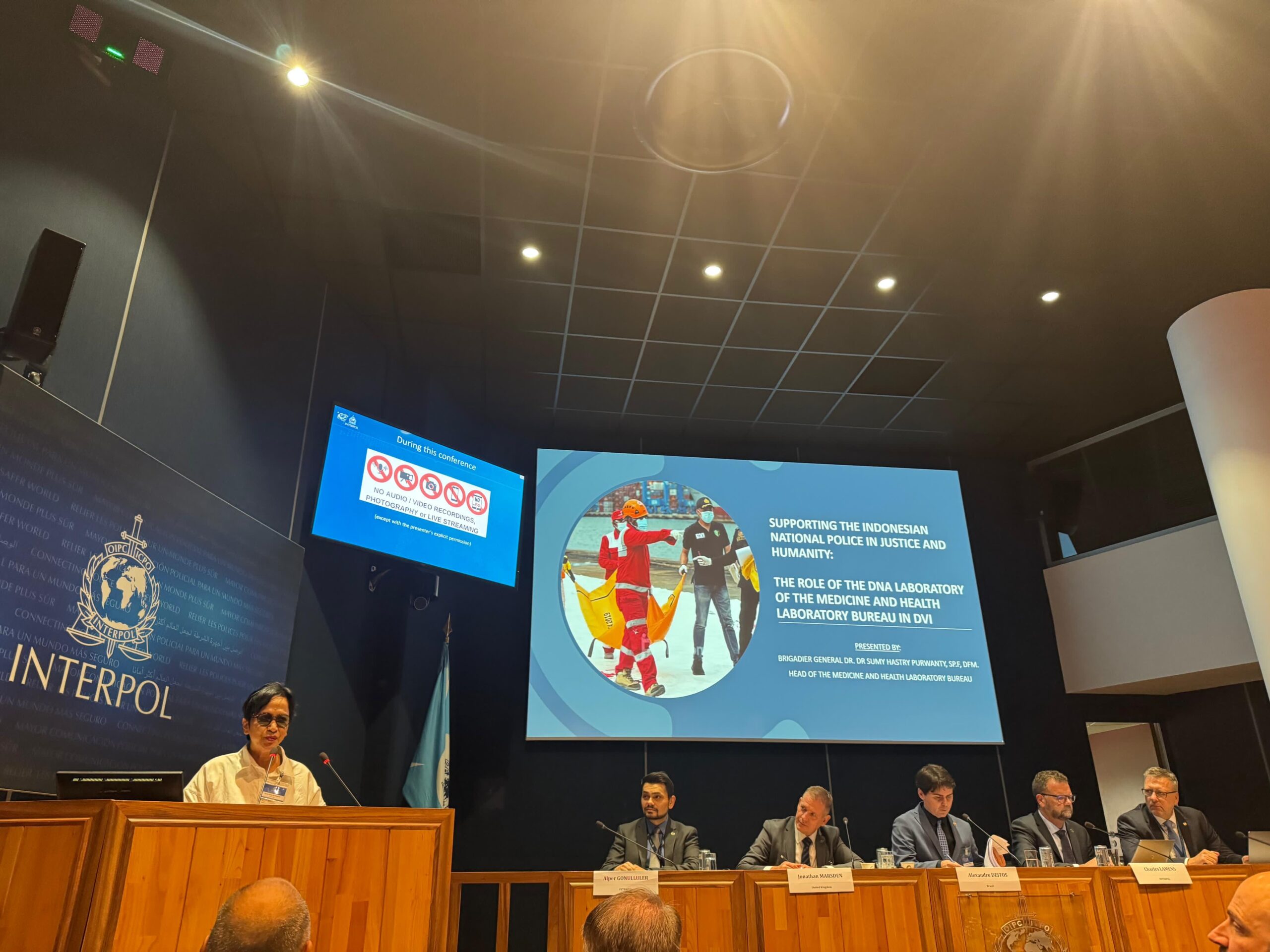 Dokter DVI Indonesia Tampil di Konferensi Interpol, Bagikan Peran Lab DNA dalam Identifikasi Korban Bencana