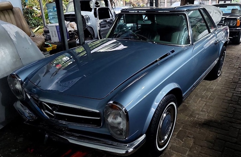 Mercedes Benz 280 SL Milik Ridwan Kamil
