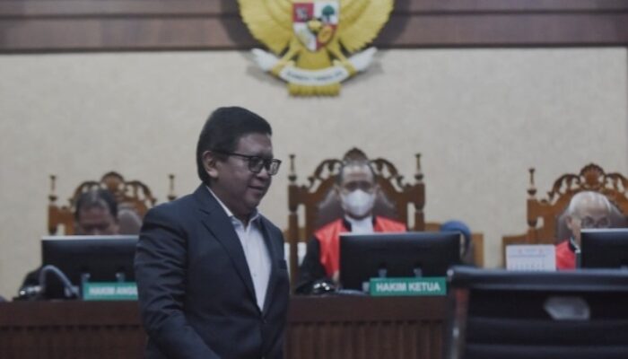 Sidang Hasto Kristiyanto, Jaksa KPK Hadirkan Riezky Aprilia dan Saeful Bahri