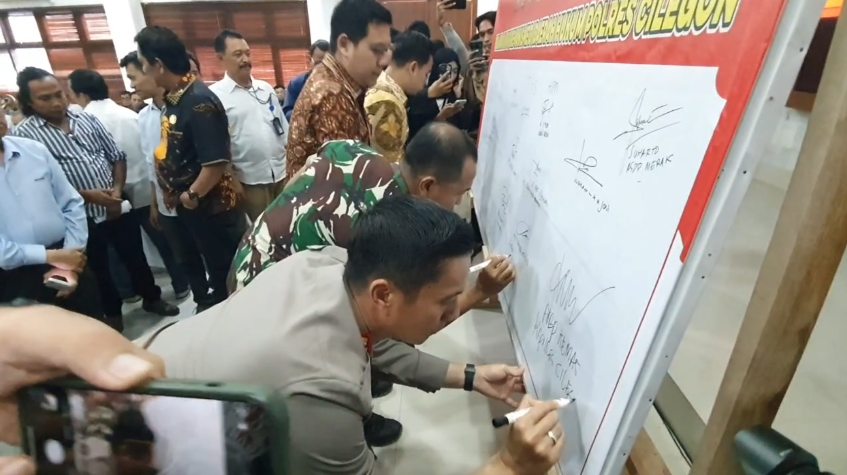 Ratusan Pimpinan Perusahaan, LSM, dan Ormas di Cilegon Deklarasikan Anti-Premanisme untuk Jaga Iklim Investasi