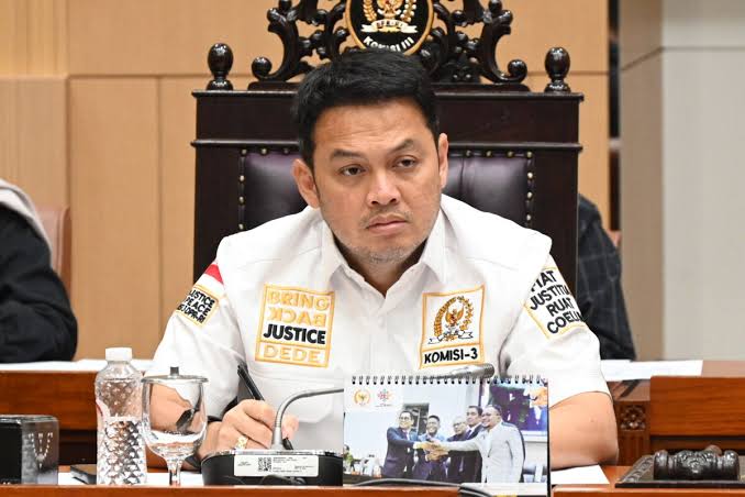 Waka Komisi III DPR Dukung Polisi Usut Dalang Kericuhan Aksi May Day di Semarang