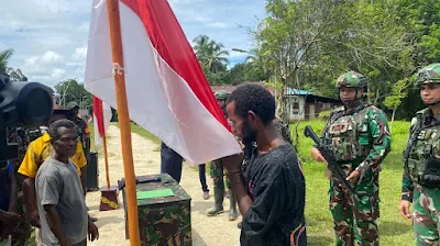 Eks Pentolan OPM Ikrar Setia ke NKRI: Menderita di Hutan, Rindu Anak – Istri