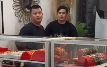 Anggota BIN Pamer Senjata Api di Toko Emas Medan Johor