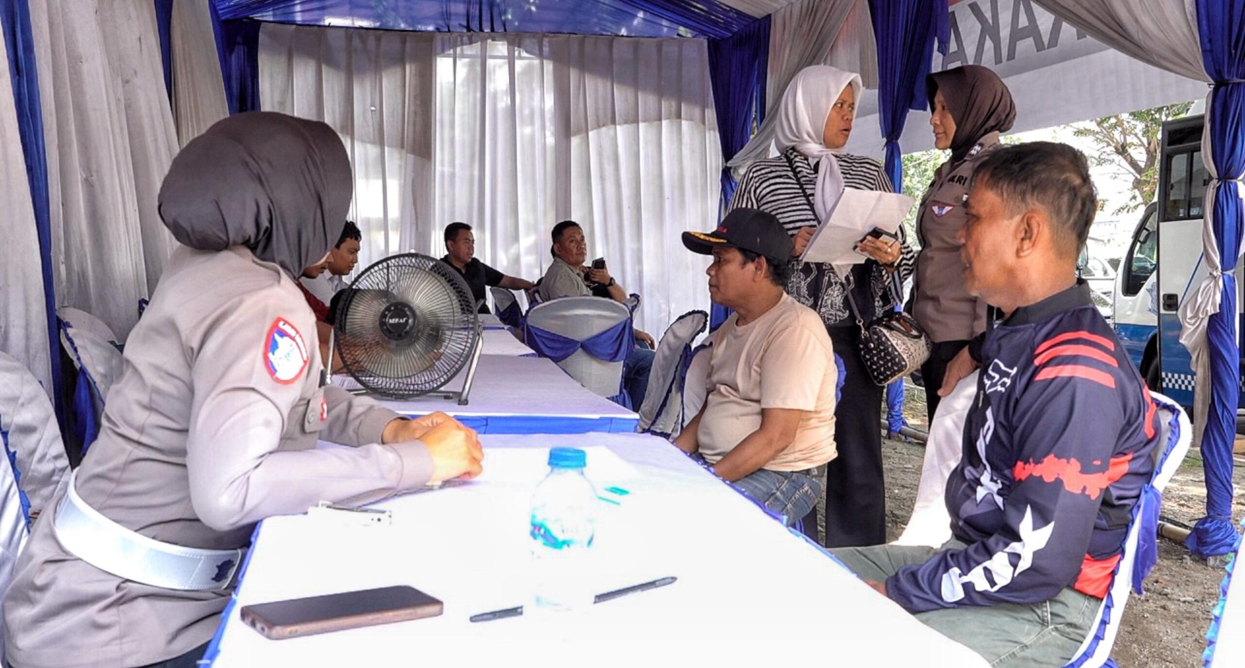Solidaritas di Tengah Musibah: Warga Korban Kebakaran Kapuk Muara Dapat Bantuan Pengurusan SIM Gratis
