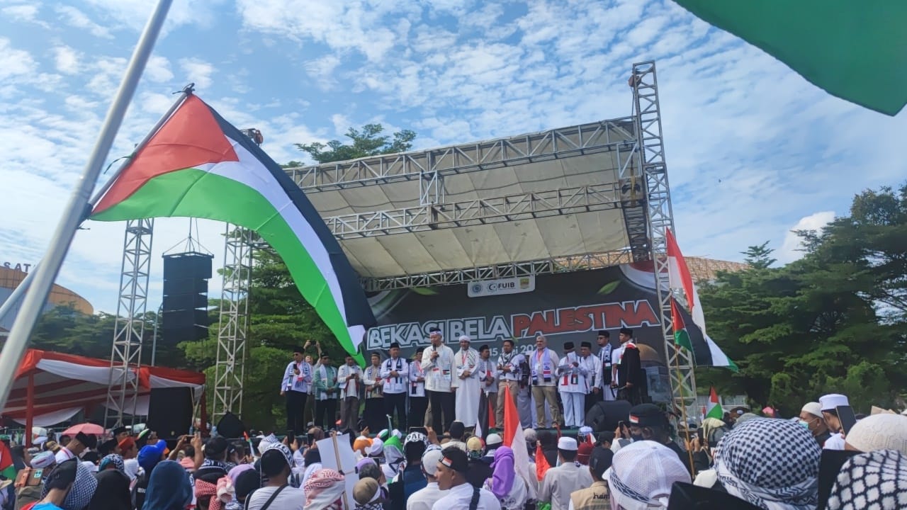Ribuan Massa Serukan Solidaritas & Kemanusiaan dalam Aksi Bekasi Peduli Palestina Jilid III