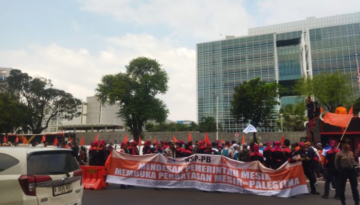 KSPI bersama Partai Buruh Gelar Aksi Solidaritas Palestina di Depan Kedubes AS Jakarta