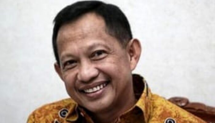 Mendagri: Kayu Gelondongan Banjir Boleh Dimanfaatkan Tapi Tidak untuk Dijual