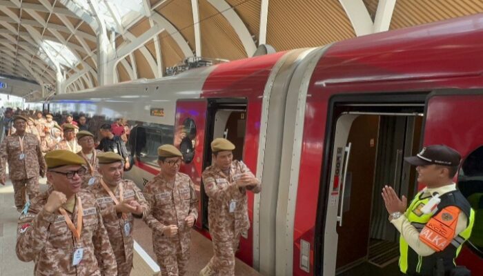 84 Kepala Daerah Naik Whoosh Menuju Retret di IPDN Jatinangor