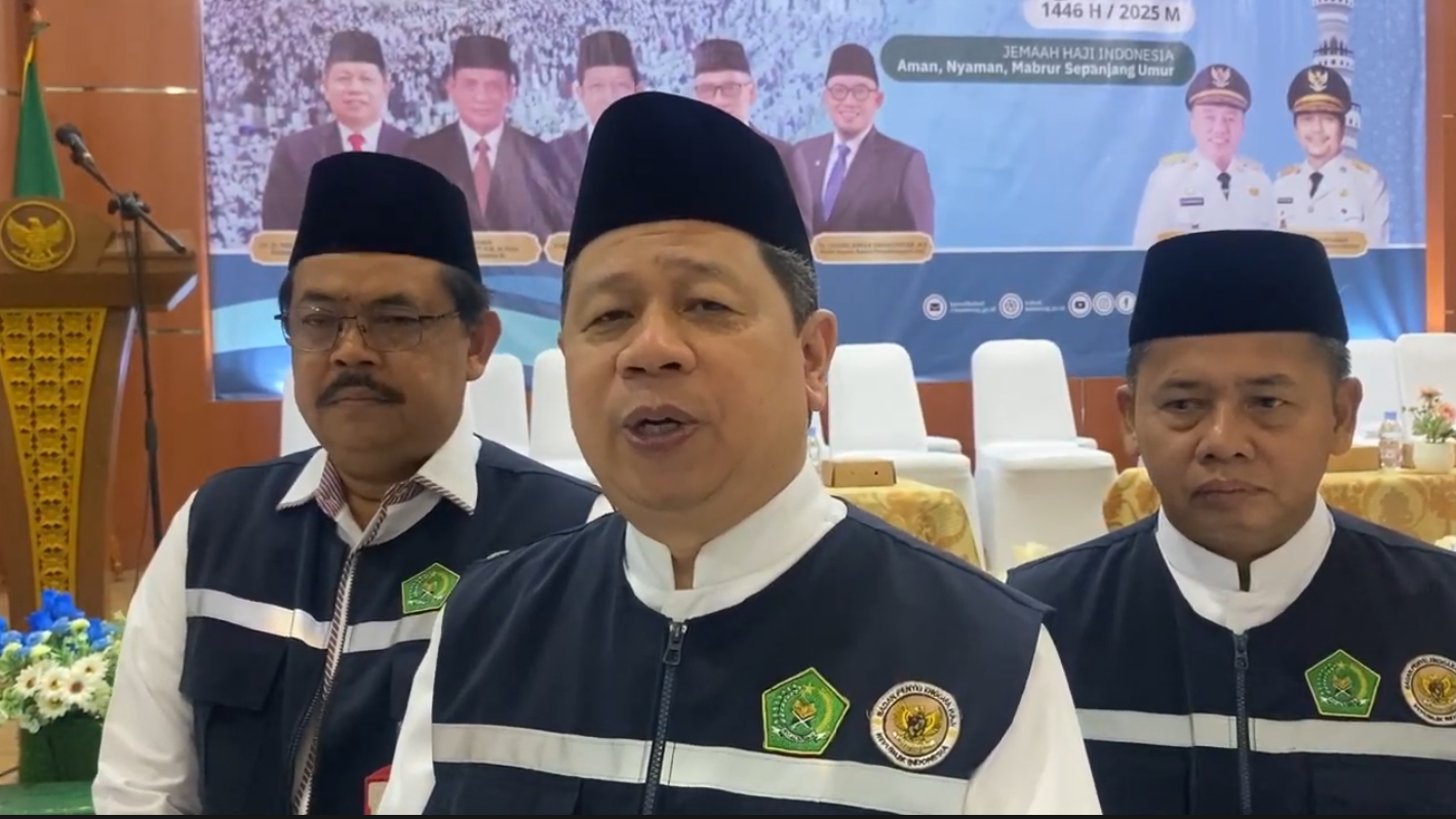 Jamaah Haji Kloter 1 Asal Kalimantan Selatan Tiba di Tanah Air, Keluarga Sambut Haru