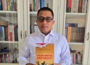 Ngasiman Djoyonegoro Rilis Buku Polri Untuk Masyarakat