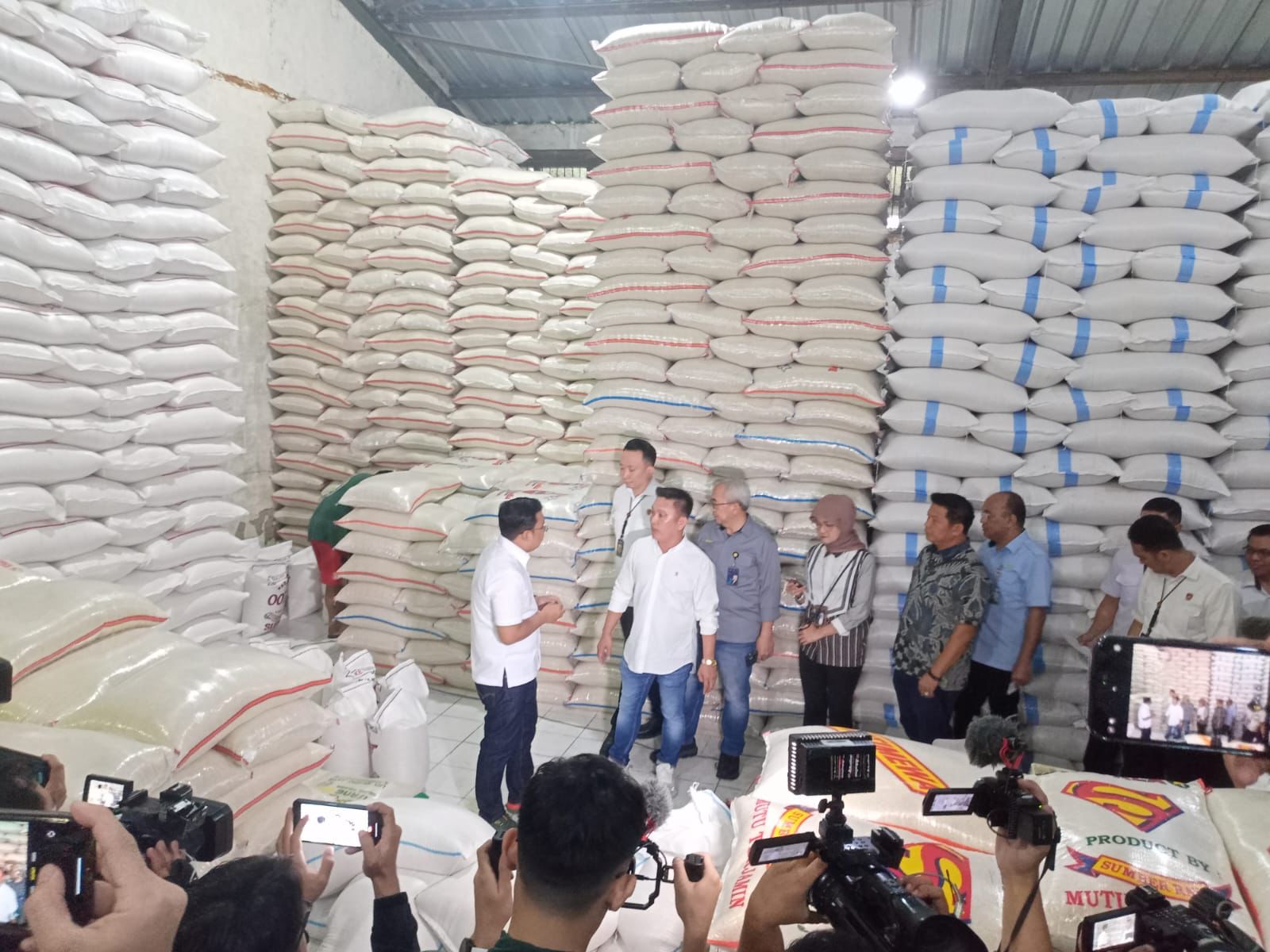 Anomali Harga dan Mutu Beras Rugikan Konsumen Rp99 Triliun, Pemerintah Ultimatum Pelaku Usaha