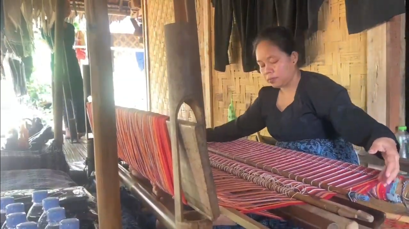 Menjaga Tradisi Lewat Tenun: Perempuan Baduy dan Warisan Leluhur