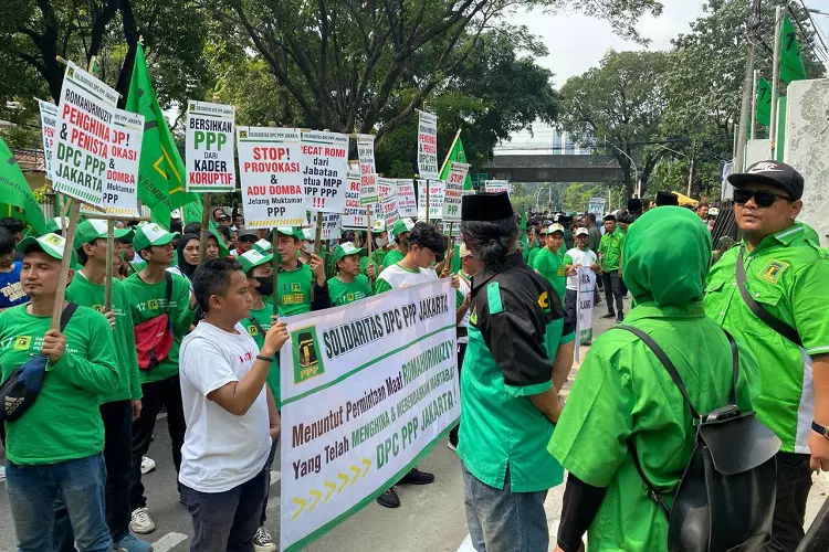 Kader PPP Geruduk Kantor DPP Desak Pecat Rommy