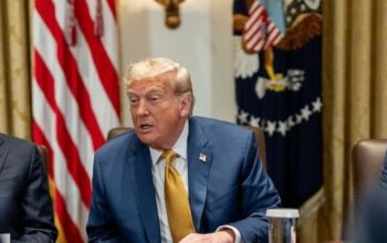 Semoga Negara Lain Tak Ikuti Jejak Trump Minta Tarif 0 Persen & Untung Rugi Penurunan 19 Persen