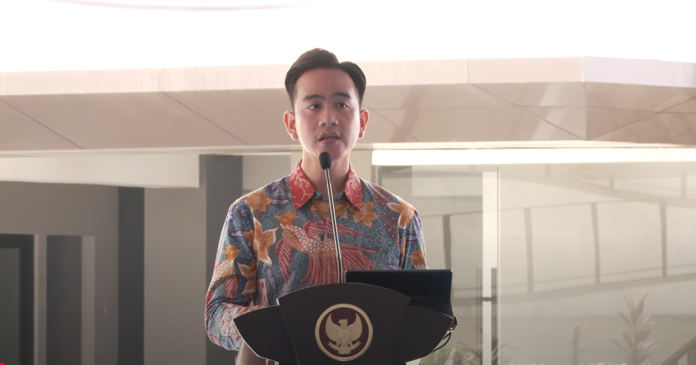 Wapres Gibran Resmikan Kantor Pusat Senkom Mitra Polri, Dorong Peran Masyarakat dalam Keamanan Nasional