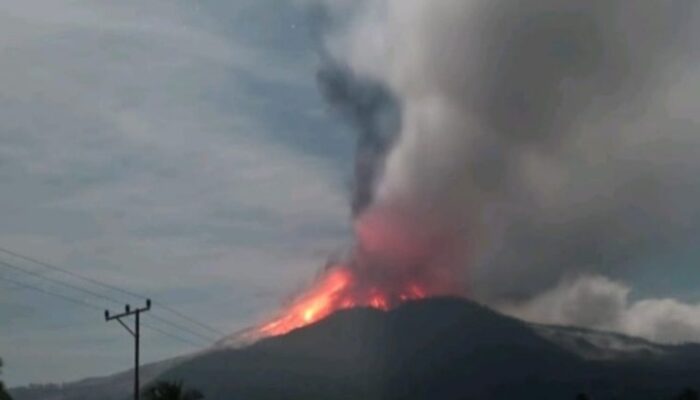 Gunung Lewotobi Laki-laki Meletus, Warga Sekitar Panik