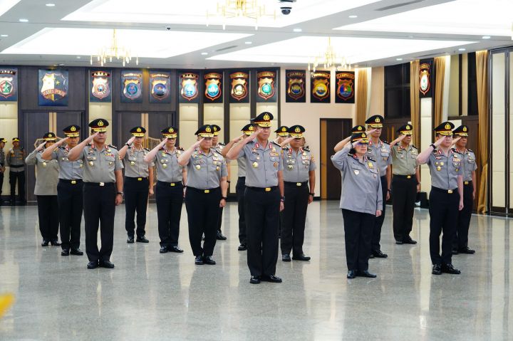 Ini Daftar 17 Perwira Tinggi Polri yang Naik pangkat