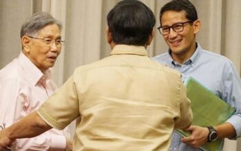 Kwik Kian Gie bersama Prabowo Subianto dan Sandiaga Uno
