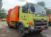 Pemprov Terjunkan 8 Truk Compactor Atasi Bau Busuk Sampah di Jakpus