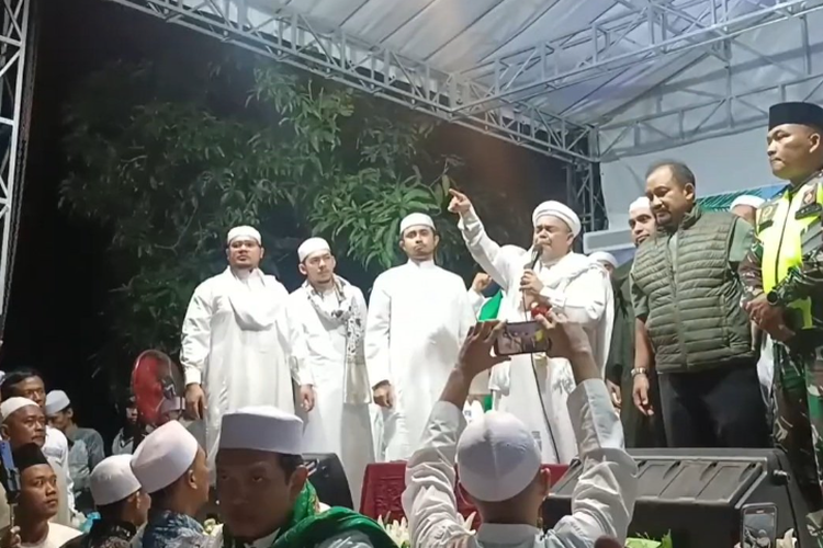 Bentrok Ormas di Pemalang Saat Ceramah Habib Rizieq, Sembilan Orang Luka Termasuk Dua Polisi
