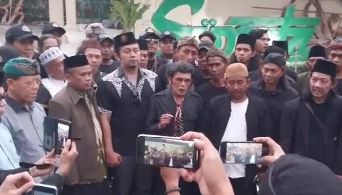Pelantikan PWI-LS Digelar di Soneta Record Bersama Rhoma Irama, Tegaskan Komitmen Jaga Ajaran Walisongo dan Persatuan Bangsa