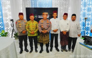 kapolri-sambang-petang-bersama-ustaz-abdul-somad-komitmen-jaga-kamtibmas-52