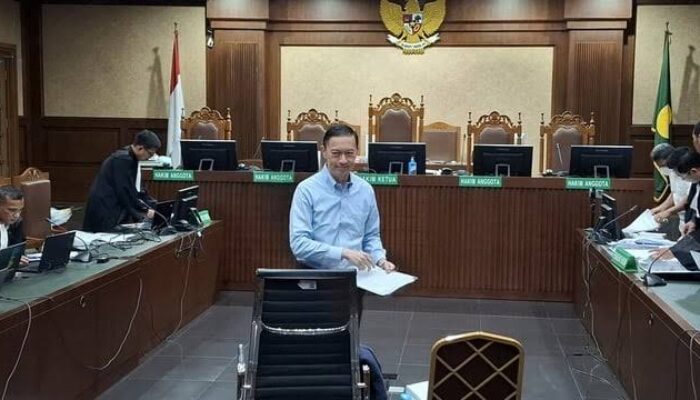 Tok! Tom Lembong Divonis 4,5 Tahun dan Denda Rp750 Juta