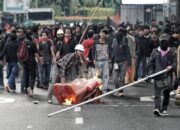 Tok! Hakim Tolak Eksepsi 7 Terdakwa Kericuhan Demo Agustus