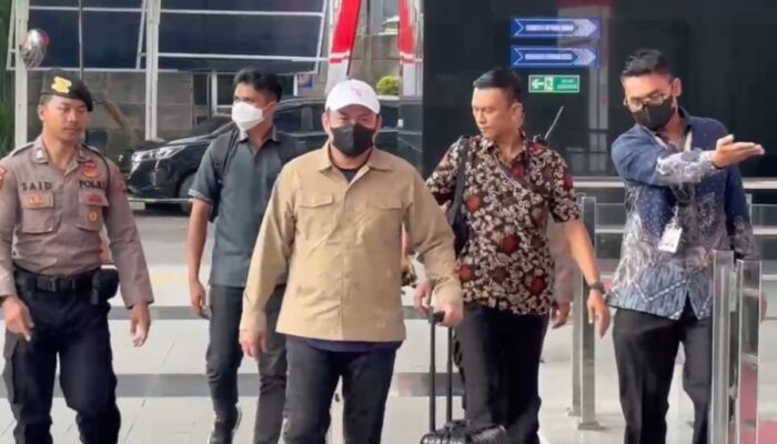 Abdul Azis Mendadak Irit Bicara Usai Digelandang ke Gedung KPK