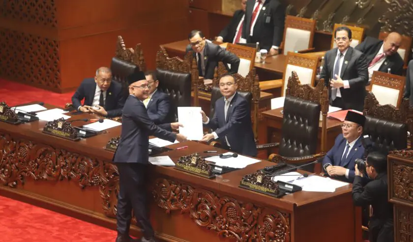 DPR Sahkan Revisi UU, BP Haji Resmi Berubah Jadi Kementerian