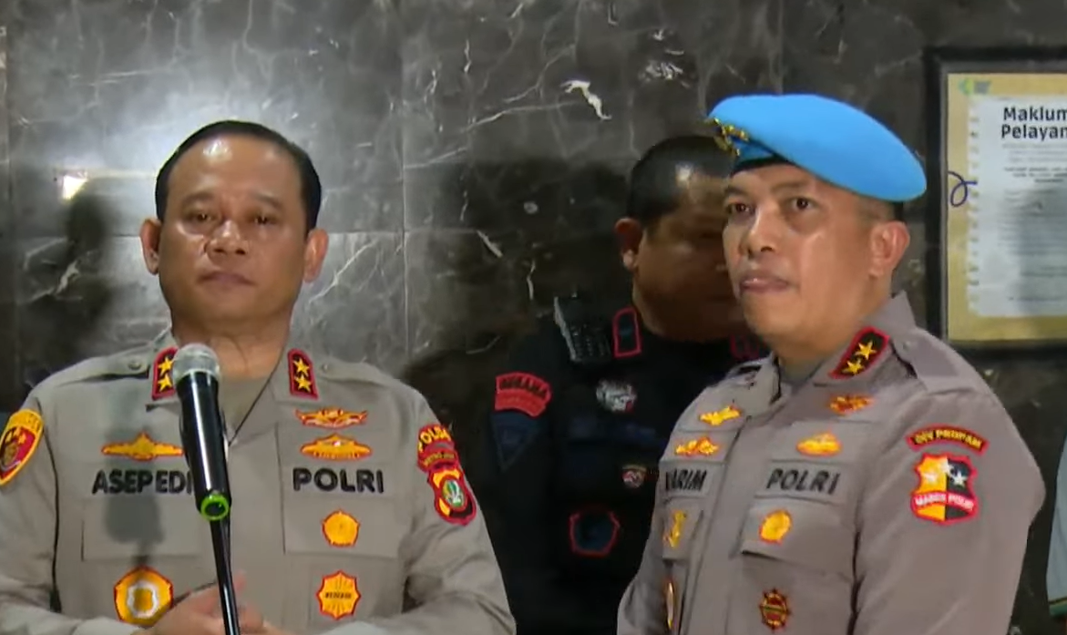 Kapolda Metro Jaya dan Kadiv Propam Polri.