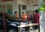 Hasto Kristiyanto Keluar Rutan KPK Pakai Baju Tahanan Usai Mendapatkan Amnesti Presiden RI