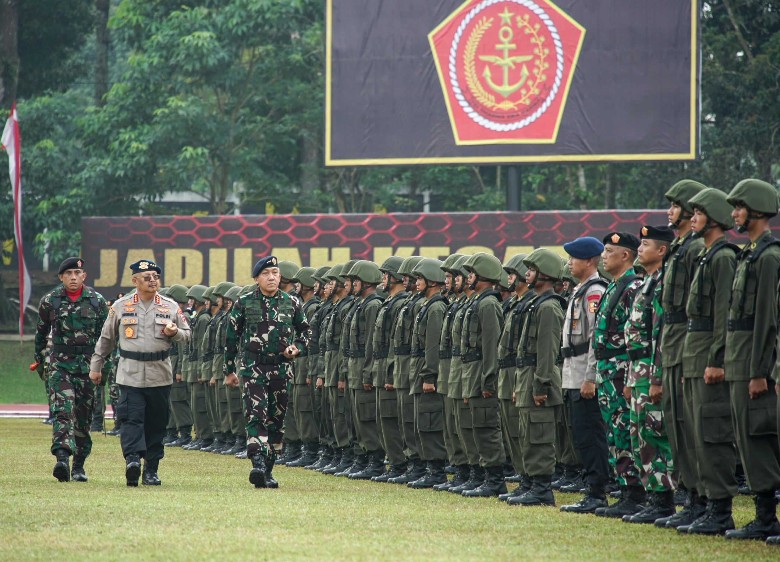 Kalemdiklat Polri dan Danjen Akademi TNI Resmikan Pembukaan Diksar Integratif Taruna TNI-Polri 2025 di Akmil
