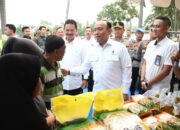 Polri Distribusikan 6 Ton Beras Lewat Gerakan Pasar Murah di Madiun, Sinergi bersama Bulog Tekan Inflasi