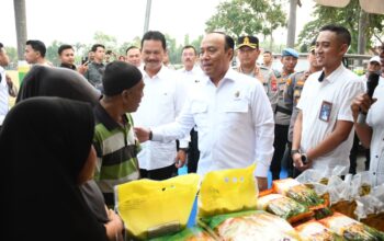 Polri Distribusikan 6 Ton Beras Lewat Gerakan Pasar Murah di Madiun, Sinergi bersama Bulog Tekan Inflasi